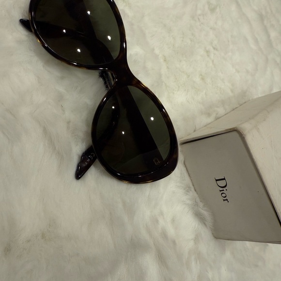 Dior Women's Tortoise Sunglasses - Picture 1 of 3
